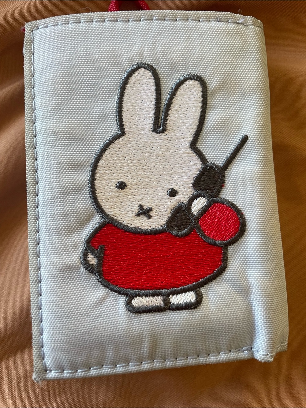 BAGGU Miffy Wallet - Picture 8 of 9